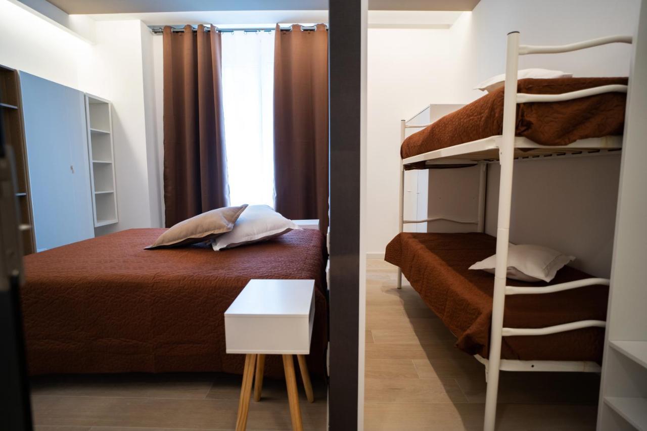 L' Angolo Dei Poeti - Bed And Breakfast Bari Extérieur photo